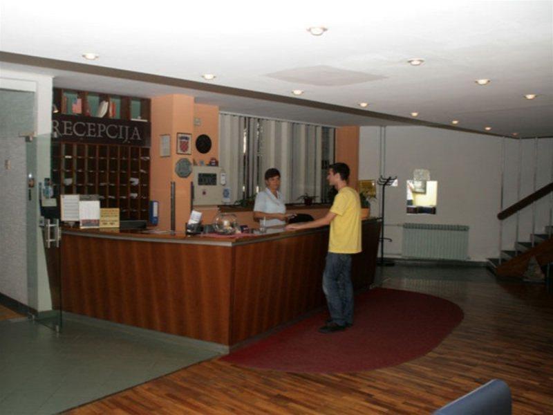 亚德兰希贝尼克酒店 外观 照片